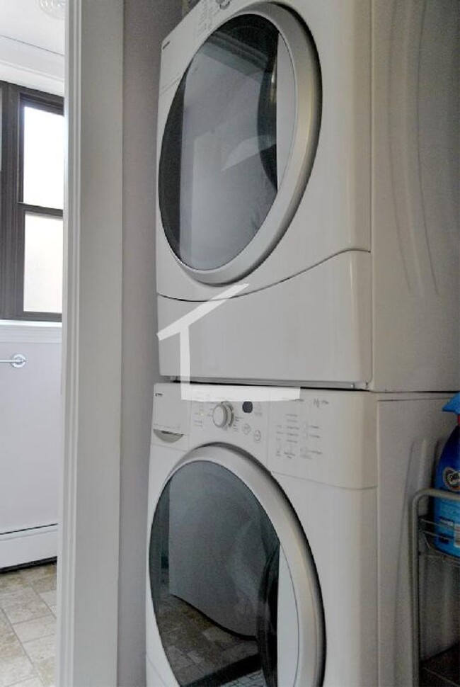 Building Photo - Best 2 Bed in Brighton! HUGE Apartment w/ ...