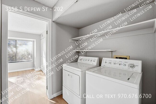 Building Photo - 3558 S Depew St