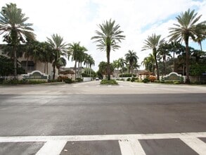 Building Photo - 5755 NW 115th Ct