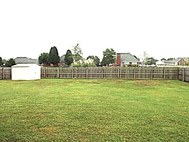 Building Photo - 811 Karie Dr