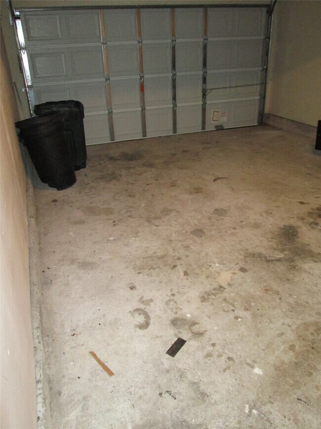 Building Photo - 6818 Glenstein Dr