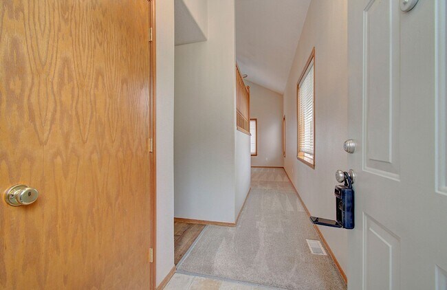 Building Photo - Moore 12918 &amp; 5000