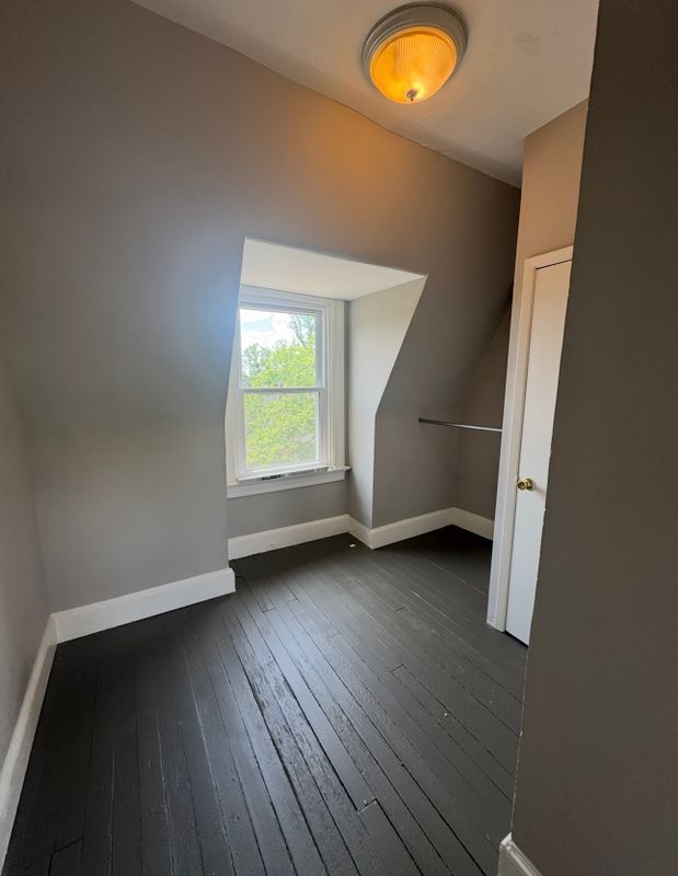 Building Photo - 3449 Crittenden St