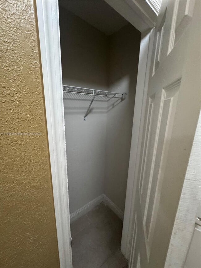 Building Photo - 8092 NW 14th Ct