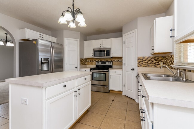 Building Photo - 4951 Silver Thistle Ln