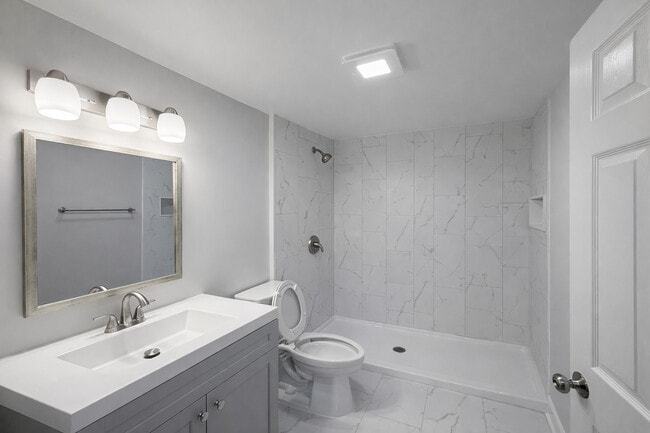 Building Photo - 146 S 9th Ave