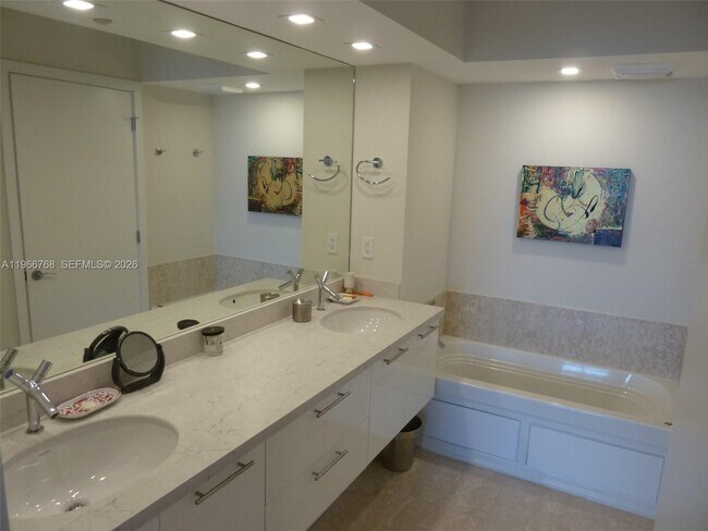 Building Photo - 400 Alton Rd