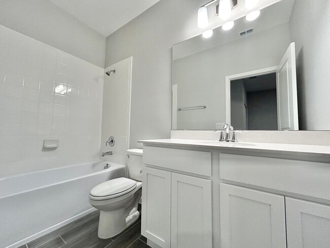 Building Photo - Gorgeous 4/3 Brand New Home with a Spaciou...