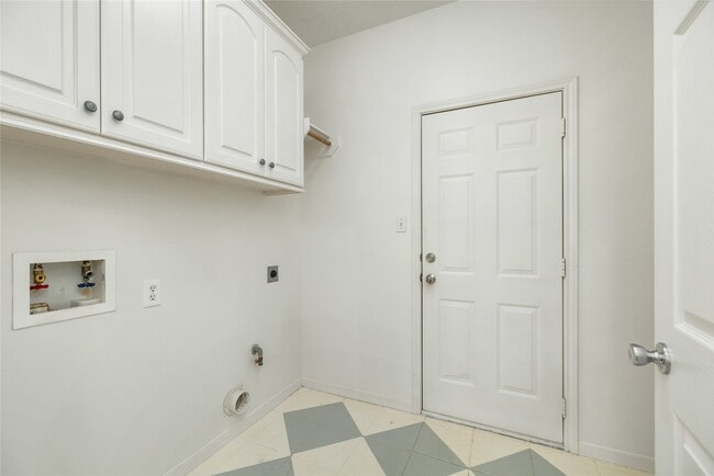 Building Photo - 14874 Cygnus Ct