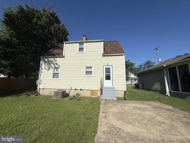 Building Photo - 711 Taggart St