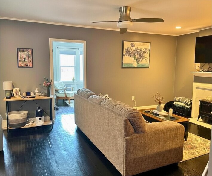 Building Photo - 36 S Union St