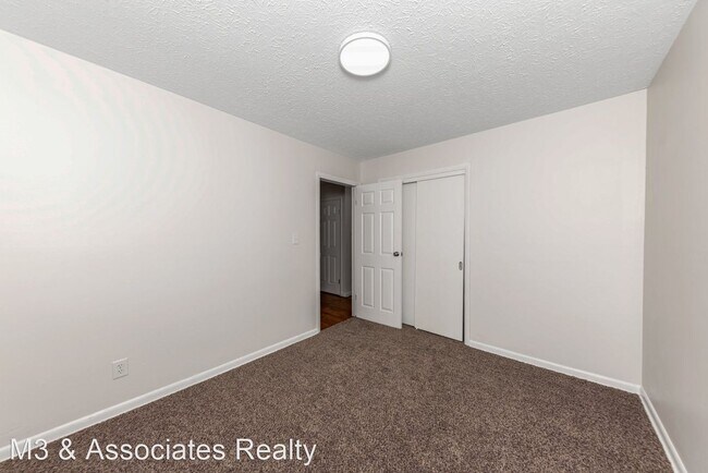 Building Photo - 3 br, 1 bath House - 1272 Zettler Road