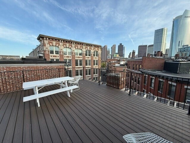 Building Photo - 69 N Margin St