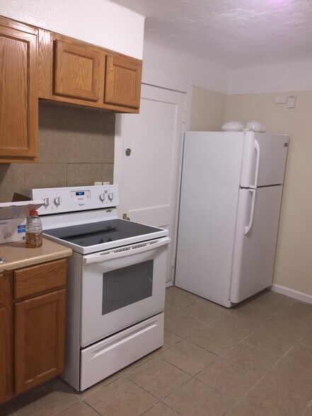 Building Photo - 10715 Wadsworth Ave