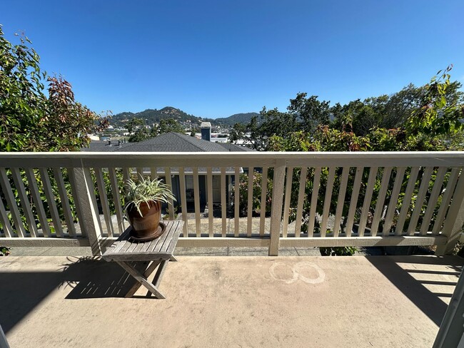 Building Photo - San Rafael Hillside Retreat