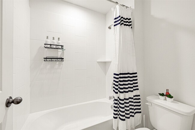 Building Photo - 31203 Heddington Ln