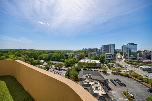Building Photo - 2161 Peachtree Rd NE