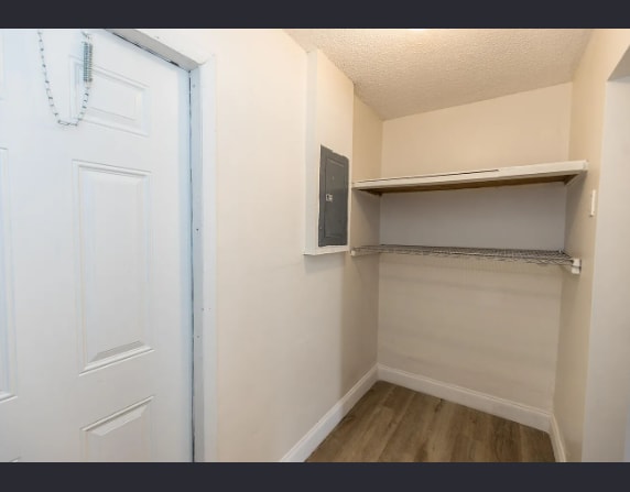 Building Photo - 2634 W 28th St