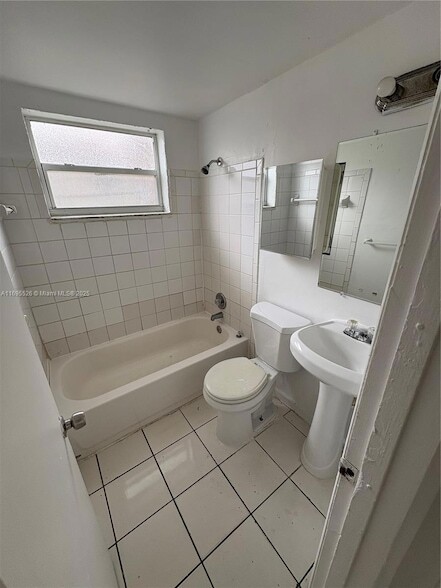 Building Photo - 1474 NW 61st St