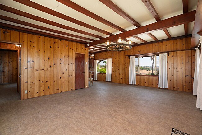 Building Photo - 2183 Primrose Ave
