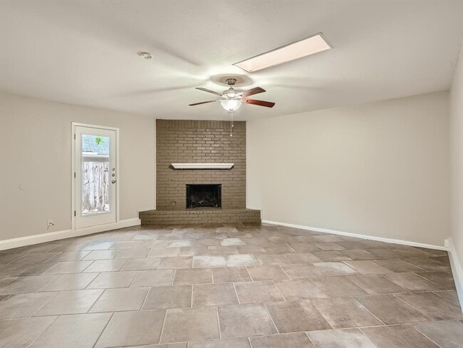 Building Photo - 1209 Speer Ln