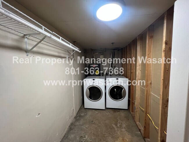 Building Photo - 1105 S 700 E