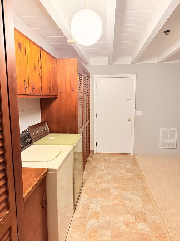 Building Photo - 814 Ski Tow Rd