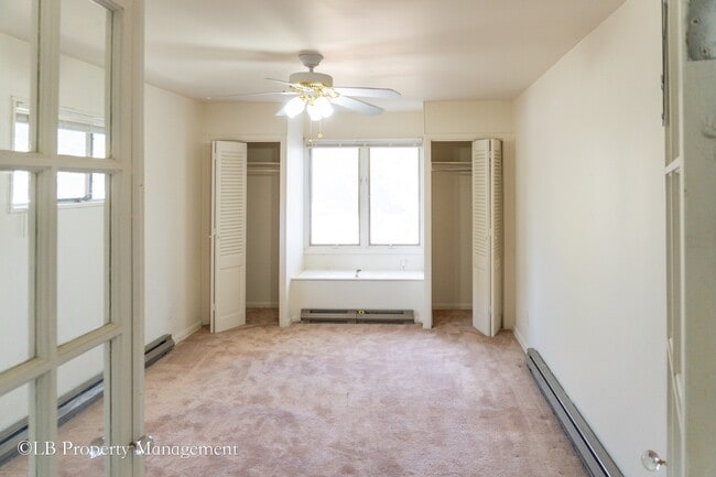 Building Photo - 1303 Lipan Dr