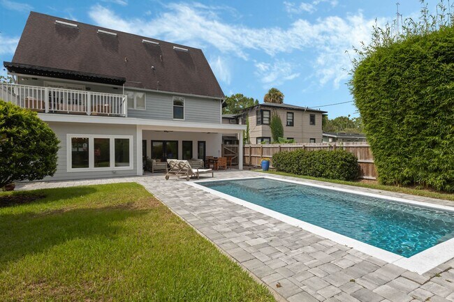 Building Photo - Renovated 3/3 Pool Home home in the heart of Delaney Park of Downtown Orlando