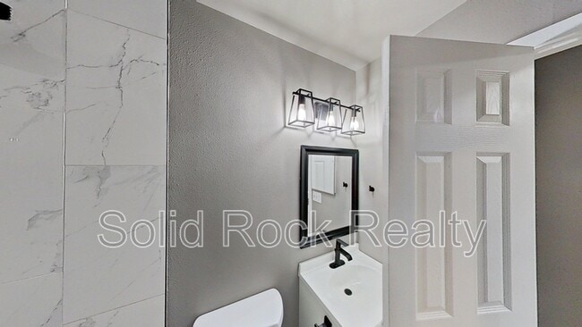Building Photo - 4325 Allesandro Dr
