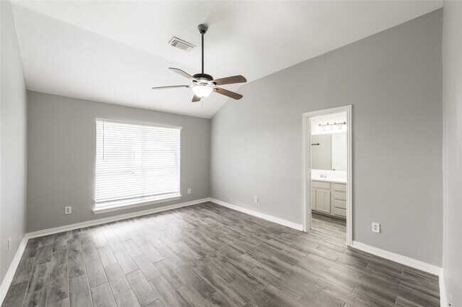 Building Photo - 6307 Pleasant Stream Dr