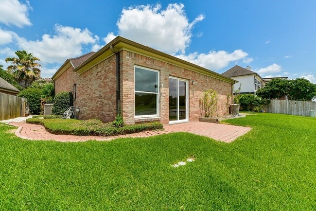 Building Photo - 1231 Creekford Cir