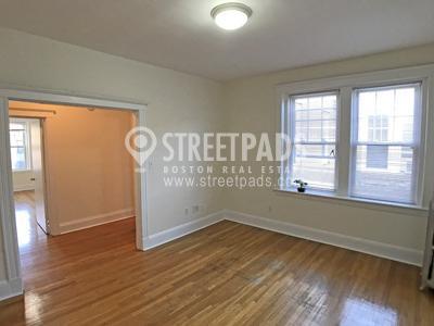 Building Photo - 3 bedroom in Boston MA 02135