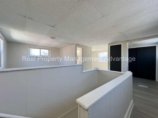 Building Photo - Beautifully Updated 3-Bedroom with Large Open Upstairs!