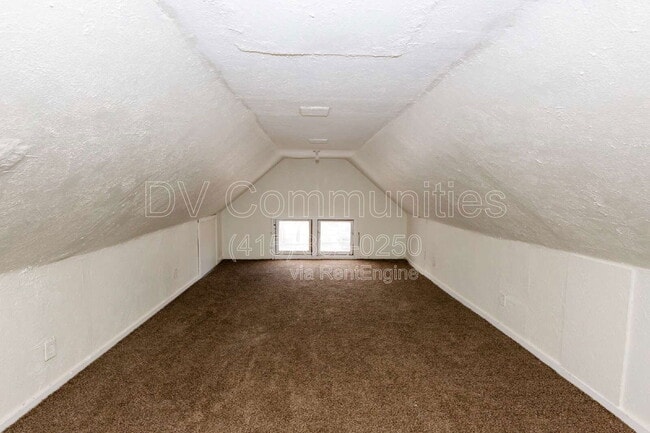 Building Photo - 3971 E 71st St