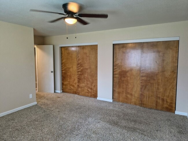 Building Photo - 4 Bed Happy Valley Home – Large Yard – Available Now