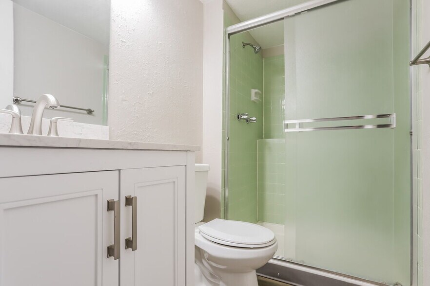 Building Photo - 17497 E Grand Dr