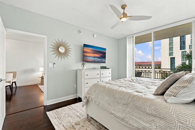 Building Photo - 550 Okeechobee Blvd