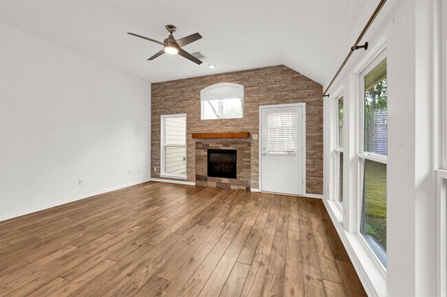 Building Photo - 8031 Clarion Way