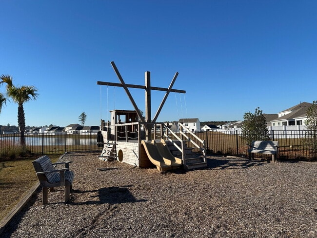 Building Photo - Three Bedroom Single Level Home in the Retreat at East Argent!