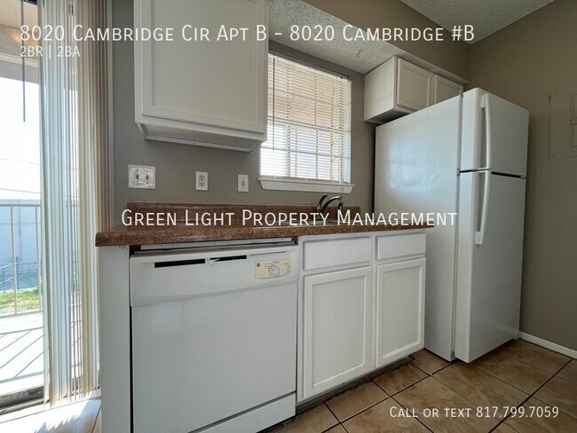 Building Photo - 8020 Cambridge Cir