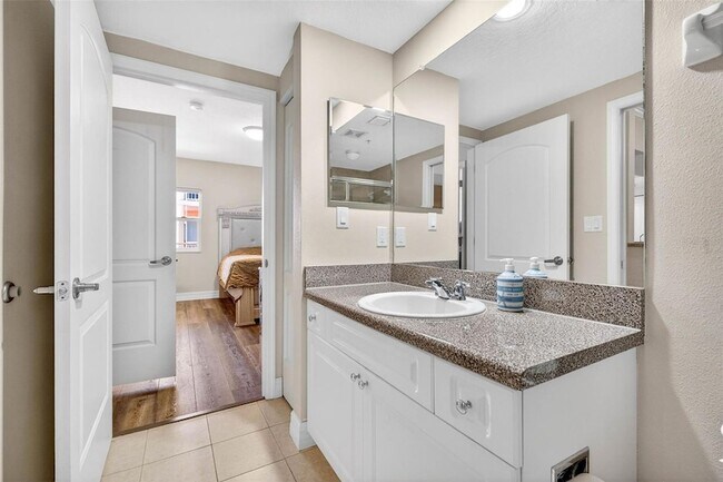 Building Photo - 4516 Seagull Dr