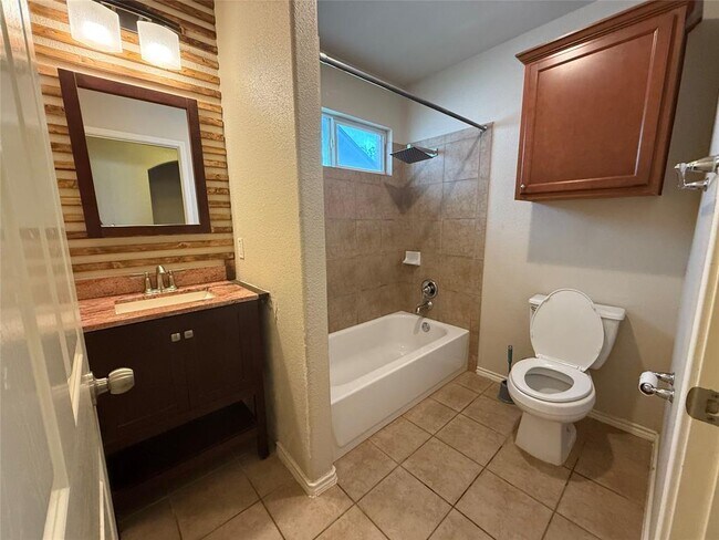 Building Photo - 11205 Mckinney Spring Dr