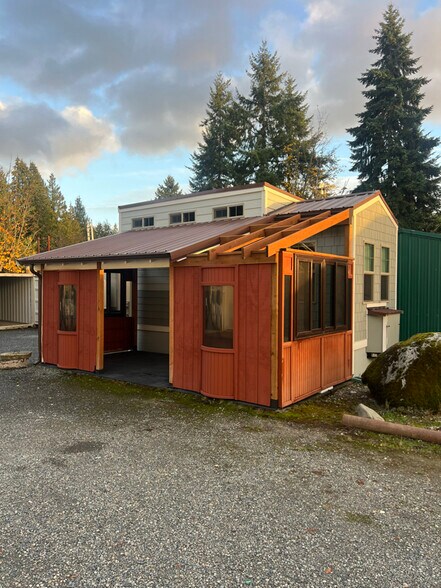 Building Photo - 6519 Myers Rd E