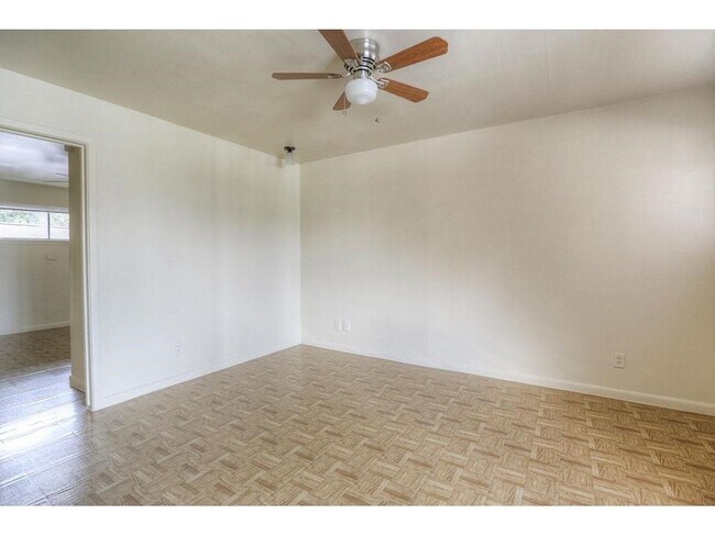 Building Photo - 1755 Colquitt St St