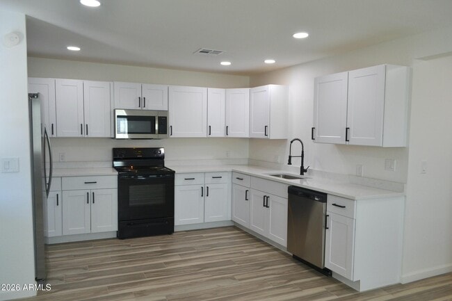 Building Photo - 44 N Mountain Rd