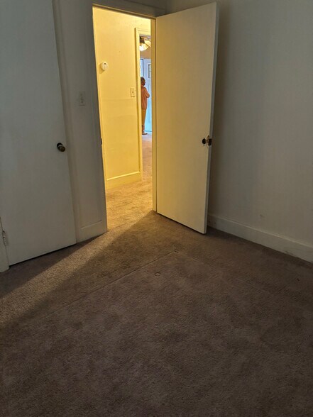 Building Photo - 1574 Colonial Dr