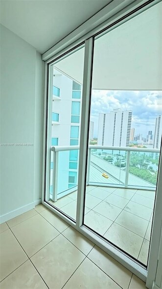 Building Photo - 19400 Turnberry Way