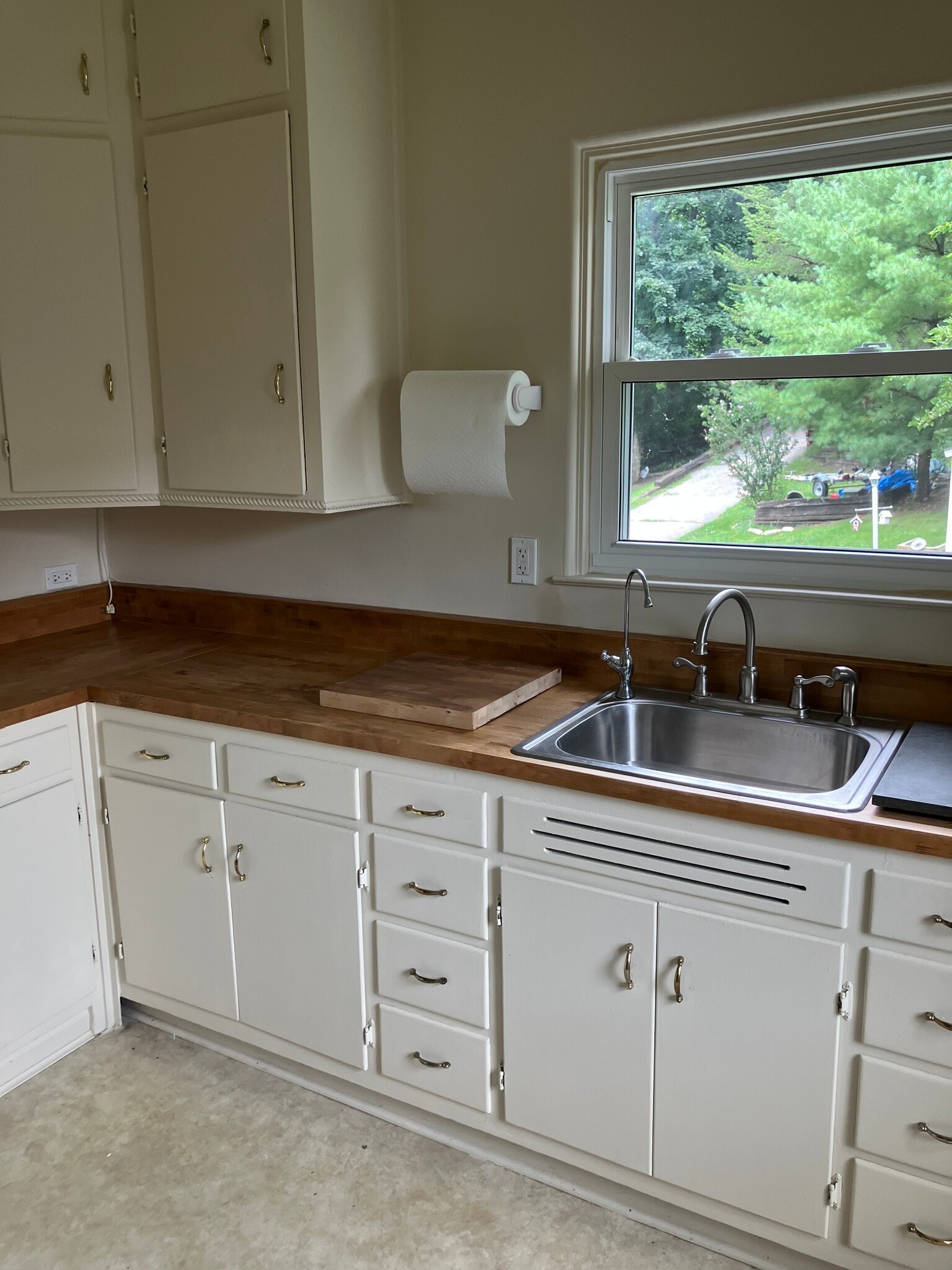 kitchen - 2123 Hillside Ter