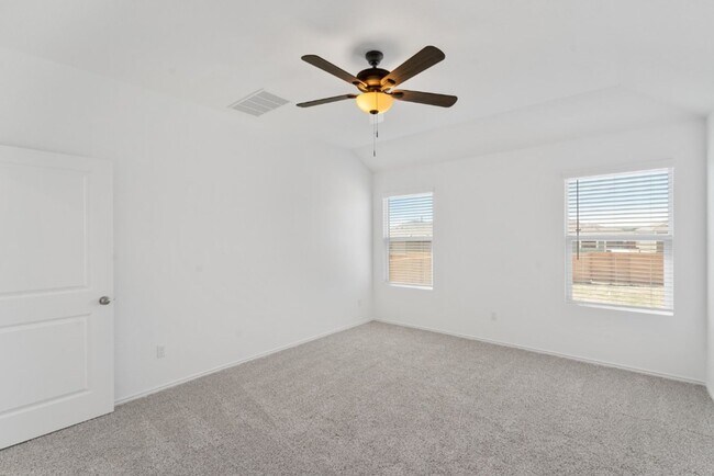 Building Photo - 290 Madrid